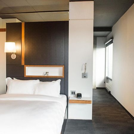 Hotel Alt Quartier Dix30 Brossard Buitenkant foto