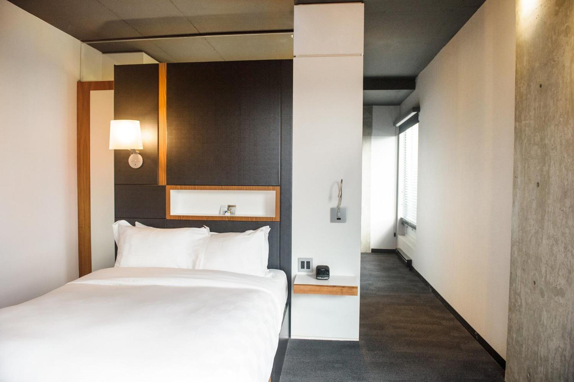 Hotel Alt Quartier Dix30 Brossard Buitenkant foto