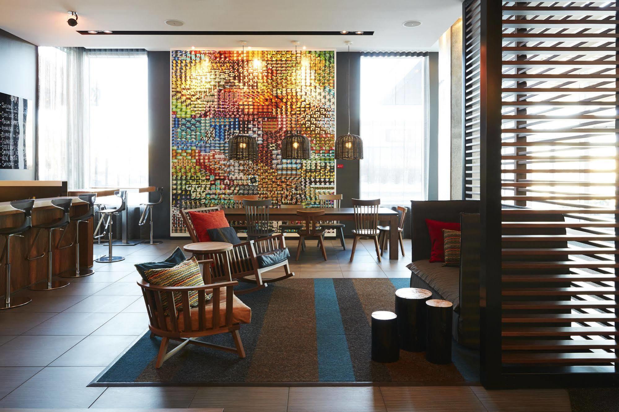 Hotel Alt Quartier Dix30 Brossard Buitenkant foto